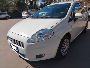 FIAT GRANDE PUNTO 1.3 MULTIJET CON 12 MESI DI GARANZIA