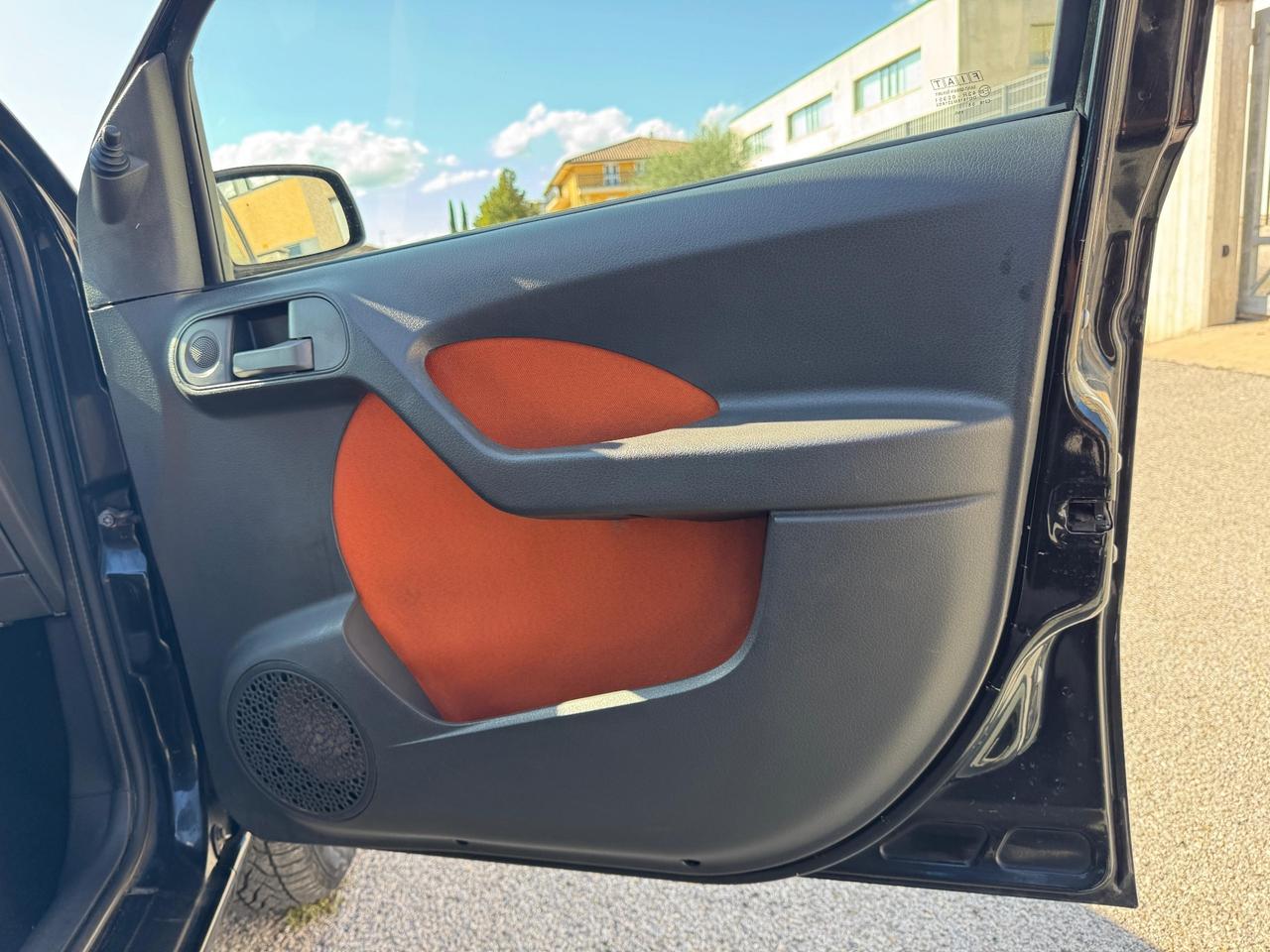 Fiat Panda 1.2 Benzina Natural Power Mamy