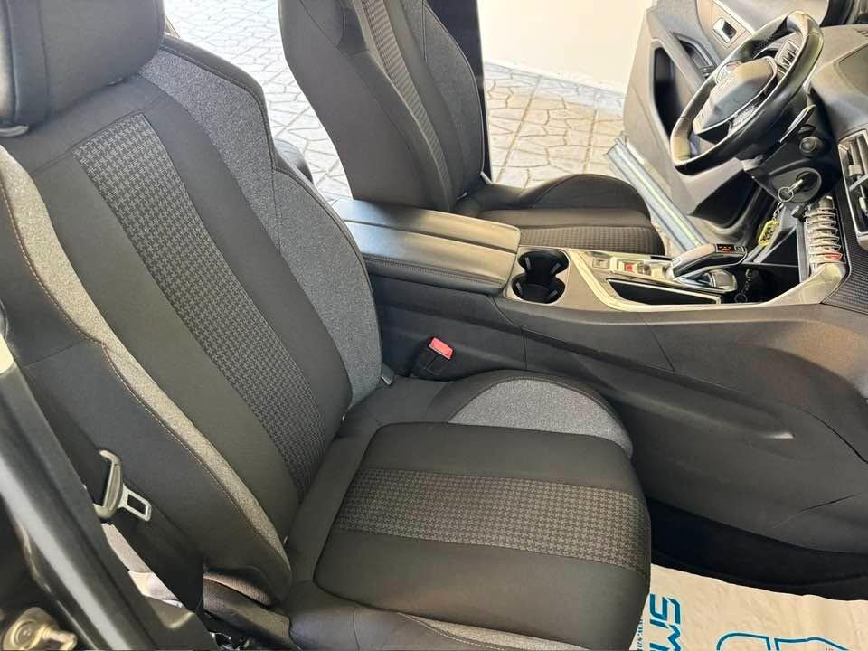 Peugeot 3008 BlueHDi 130 S&S EAT8 Business