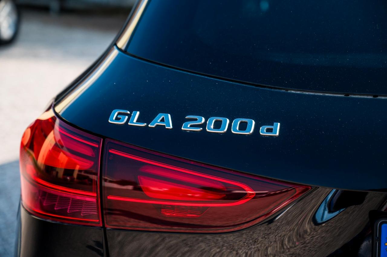 Mercedes-benz GLA 200 180 d Automatic AMG Line Advanced Plus