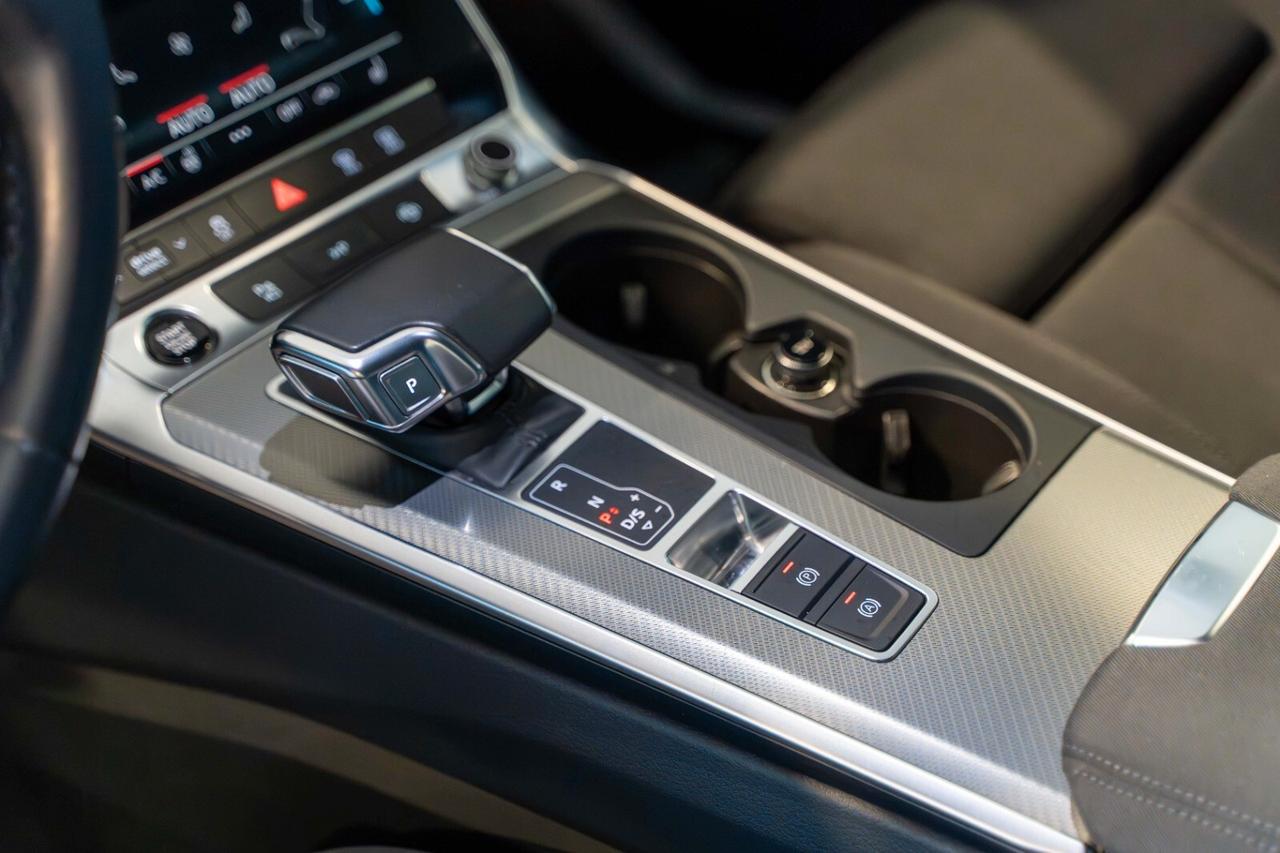 Audi A6 Avant 40 2.0 TDI S tronic Business Plus