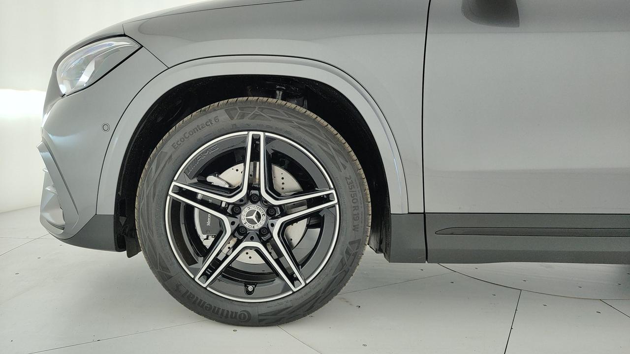 Mercedes-Benz GLA 200 d automatic