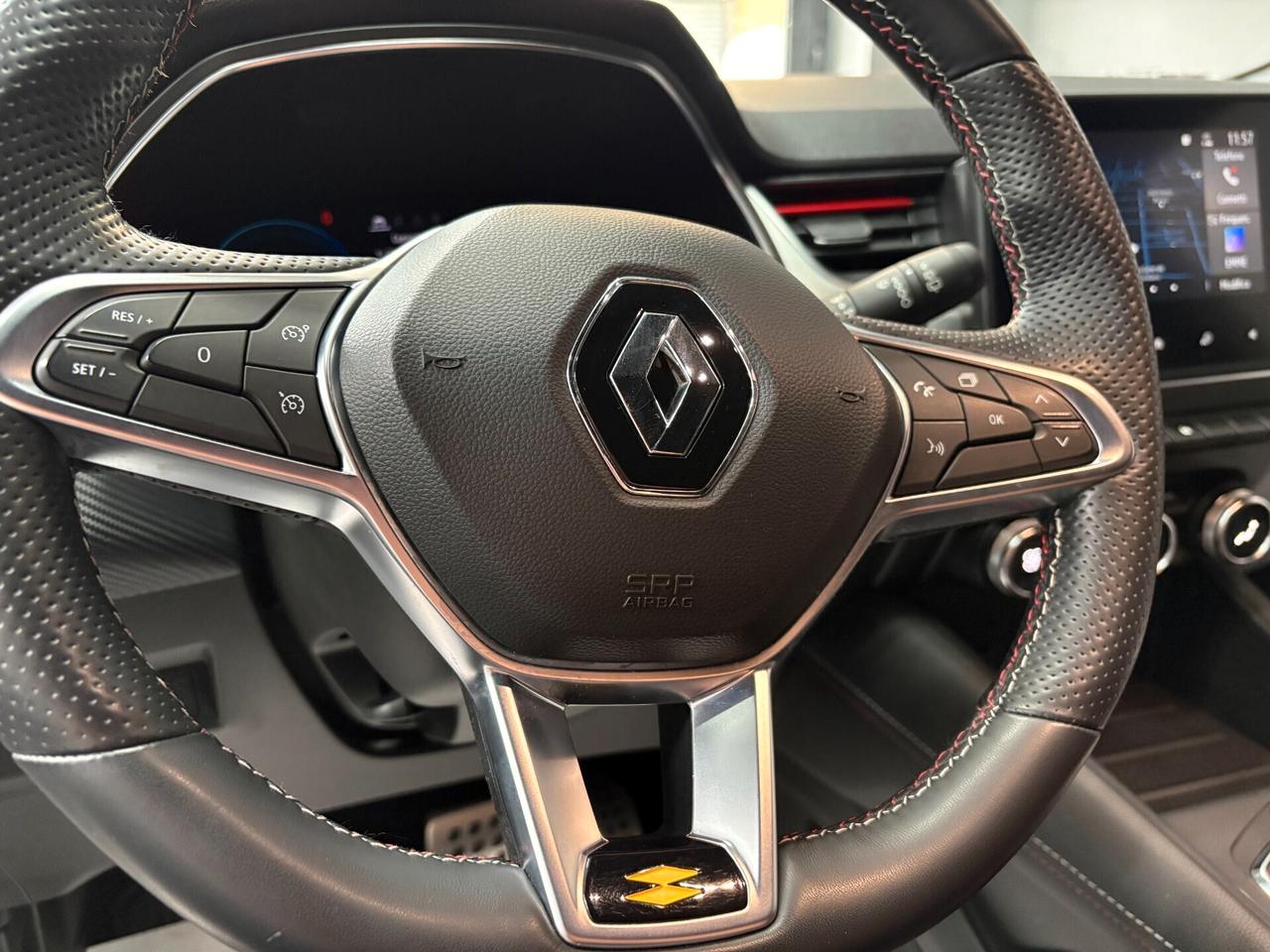 Renault Captur 1.6 E-Tech Full Hybrid 145cv RS Line Automatica FULL