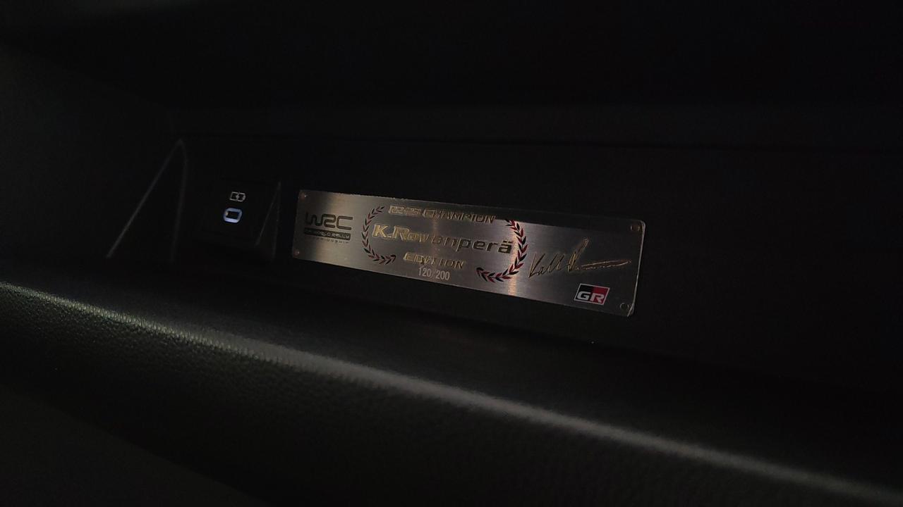 TOYOTA GR Yaris 1.6 Rovanpera Special Edition imt-6