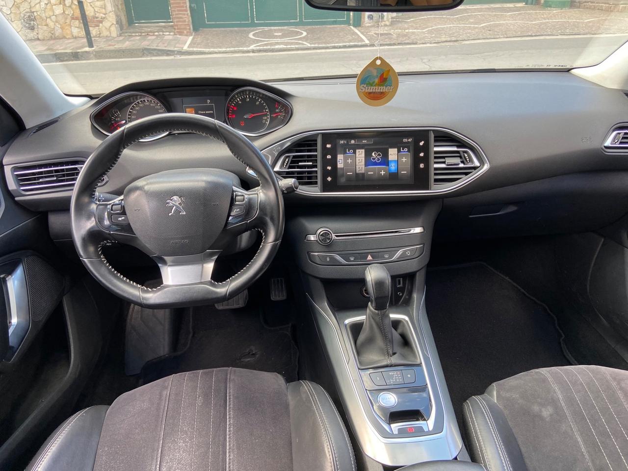 Peugeot 308 BlueHDi 150 S&S Allure … automatica