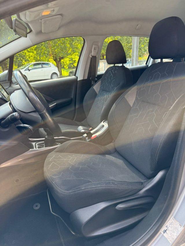 PEUGEOT 2008 1° serie 1.2 VTi 82CV Allure OK NEOPATENTATO