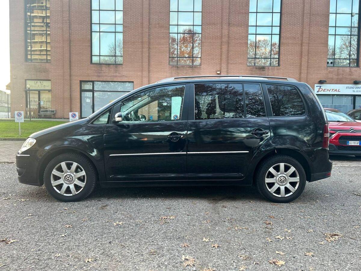 Volkswagen Touran 2.0 tdi Highline 170cv dsg dpf