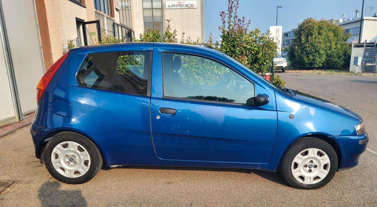 Fiat Punto 1.2i cat 3 porte Feel