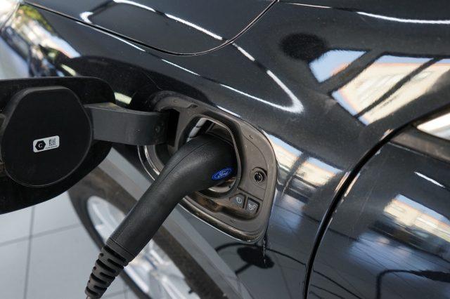 FORD Kuga 2.5 PHEV 225 CV CVT 2WD Titanium Business