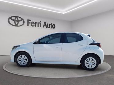 TOYOTA Yaris 1.5h active del 2023