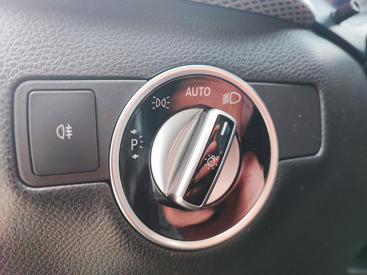 Mercedes-benz B 180 d Premium