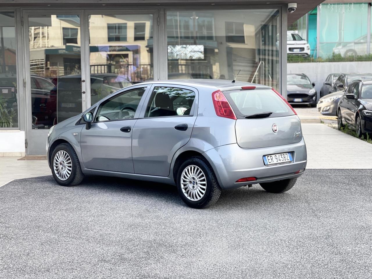 Fiat Punto 1.2 Benzina 69CV E5 Neo - 2013