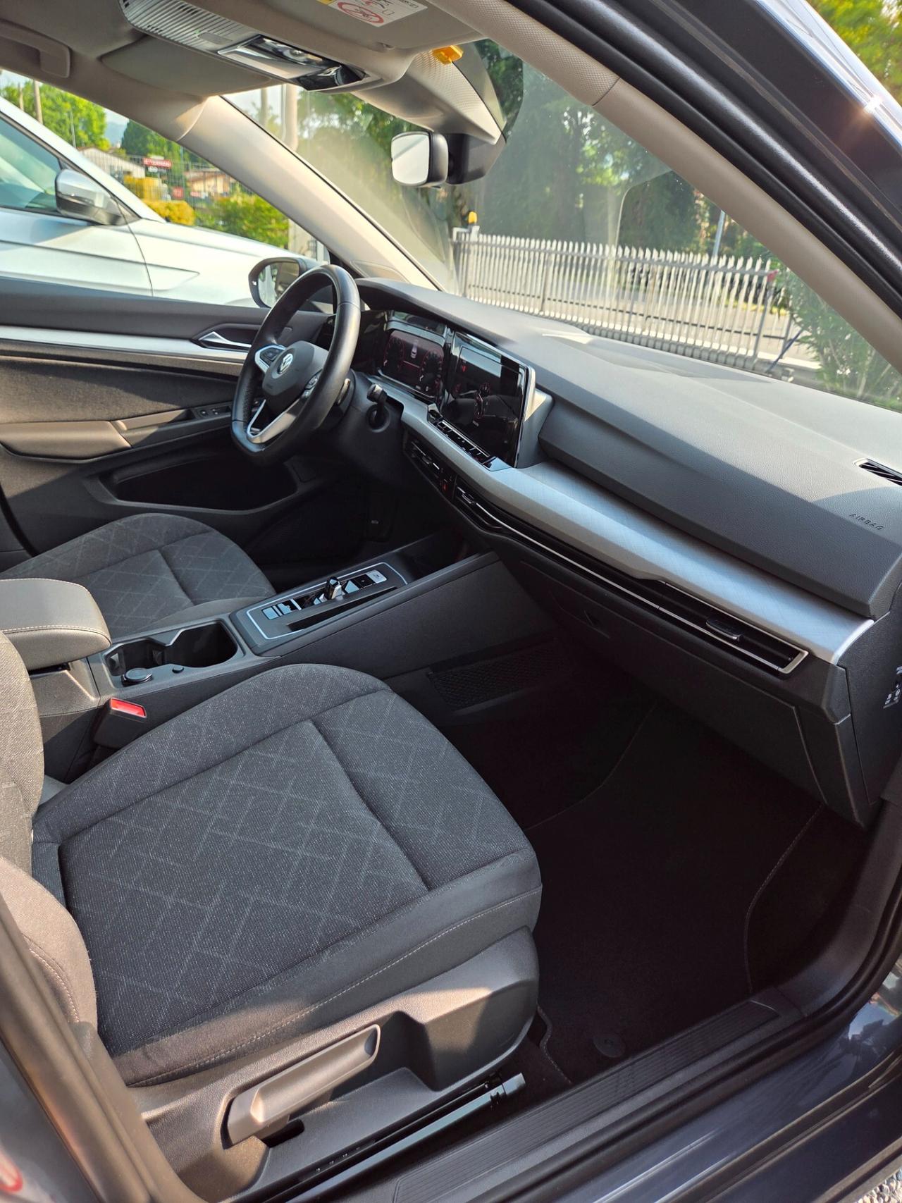 Volkswagen Golf 1.5 eTSI 130 CV EVO ACT DSG Life