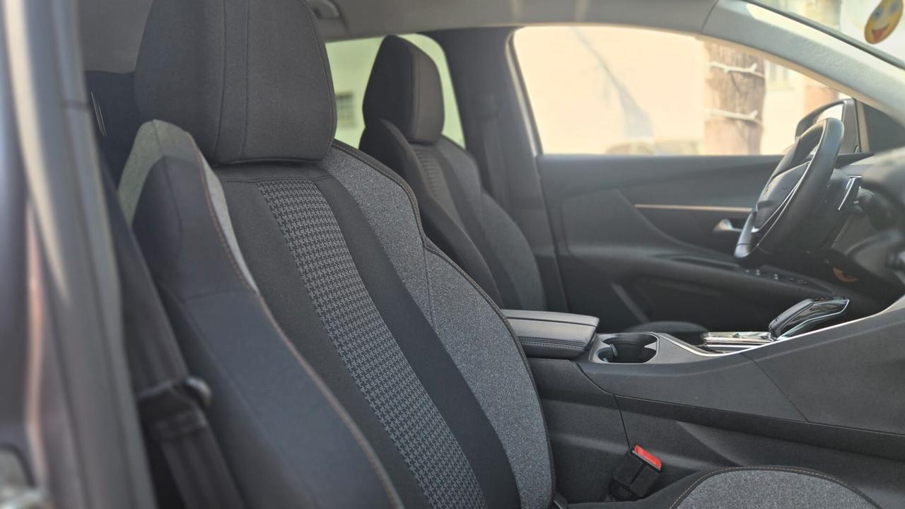 Peugeot 3008 1.5 bluehdi 131CV Active Pack EAT8 Uff Italy Led