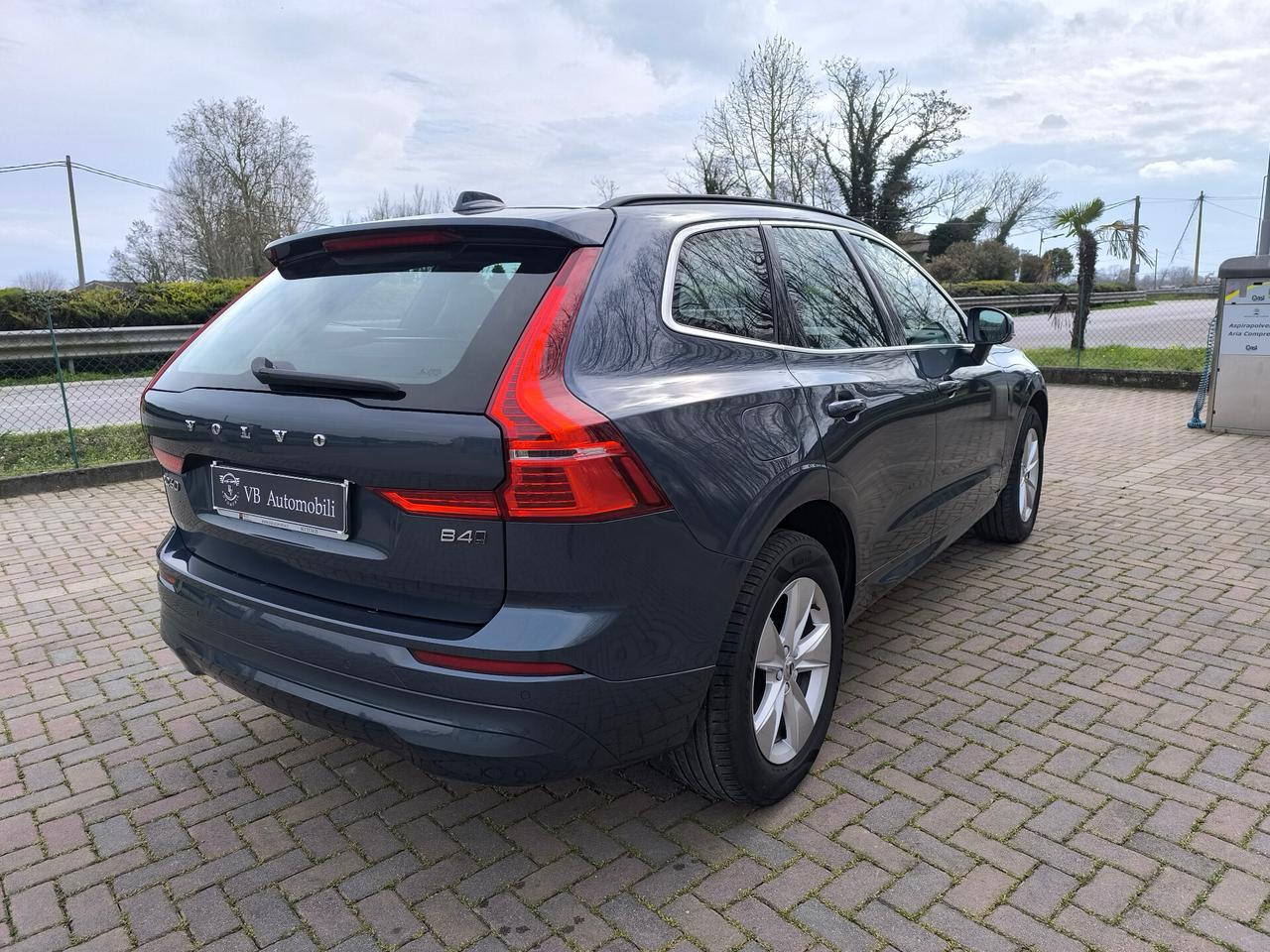Volvo XC 60 XC60 B4 (d) AWD Geartronic Momentum Pro Sport
