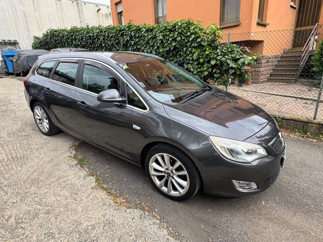 Opel Astra 1.4 Turbo 140CV Sports Tourer Cosmo