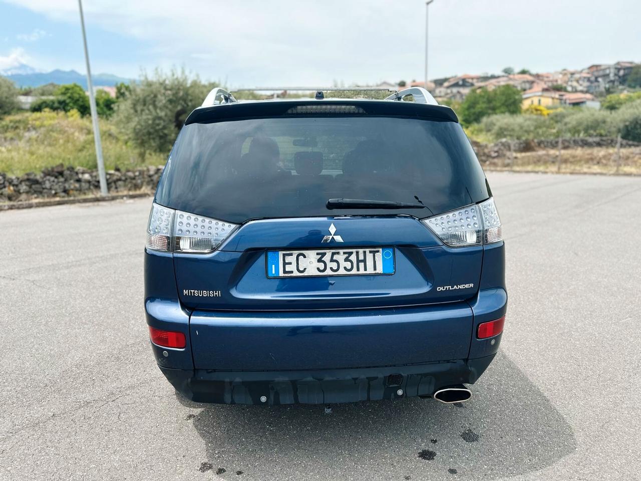 Mitsubishi Outlander 2.2 DI-D DPF 7 posti