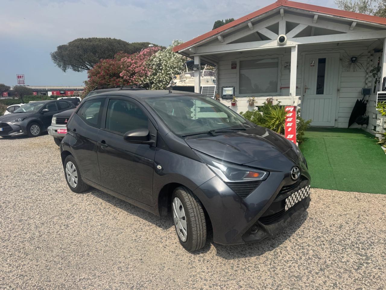 Toyota Aygo Connect 1.0 VVT-i 72 CV 5 porte x-fun
