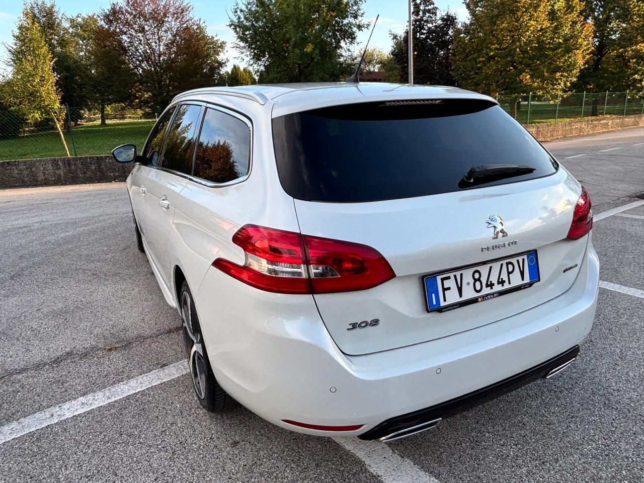 Peugeot 308 BlueHDi 120 S&S EAT6 SW GT Line