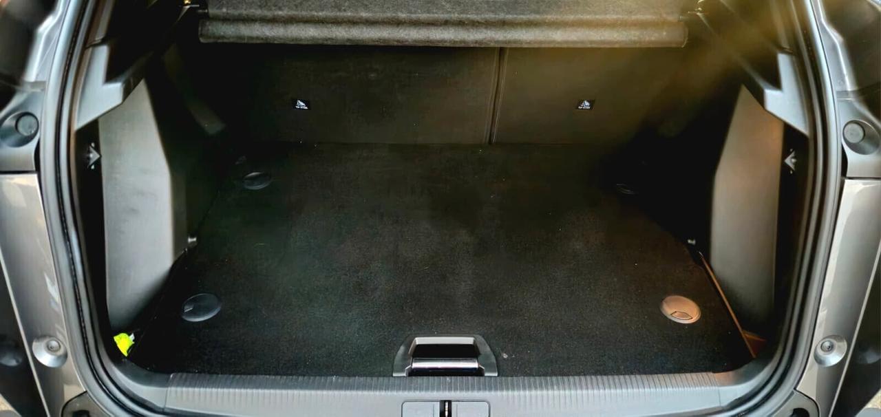 Peugeot 2008 N1 130cv Allure (IVA ESPOSTA 22%)