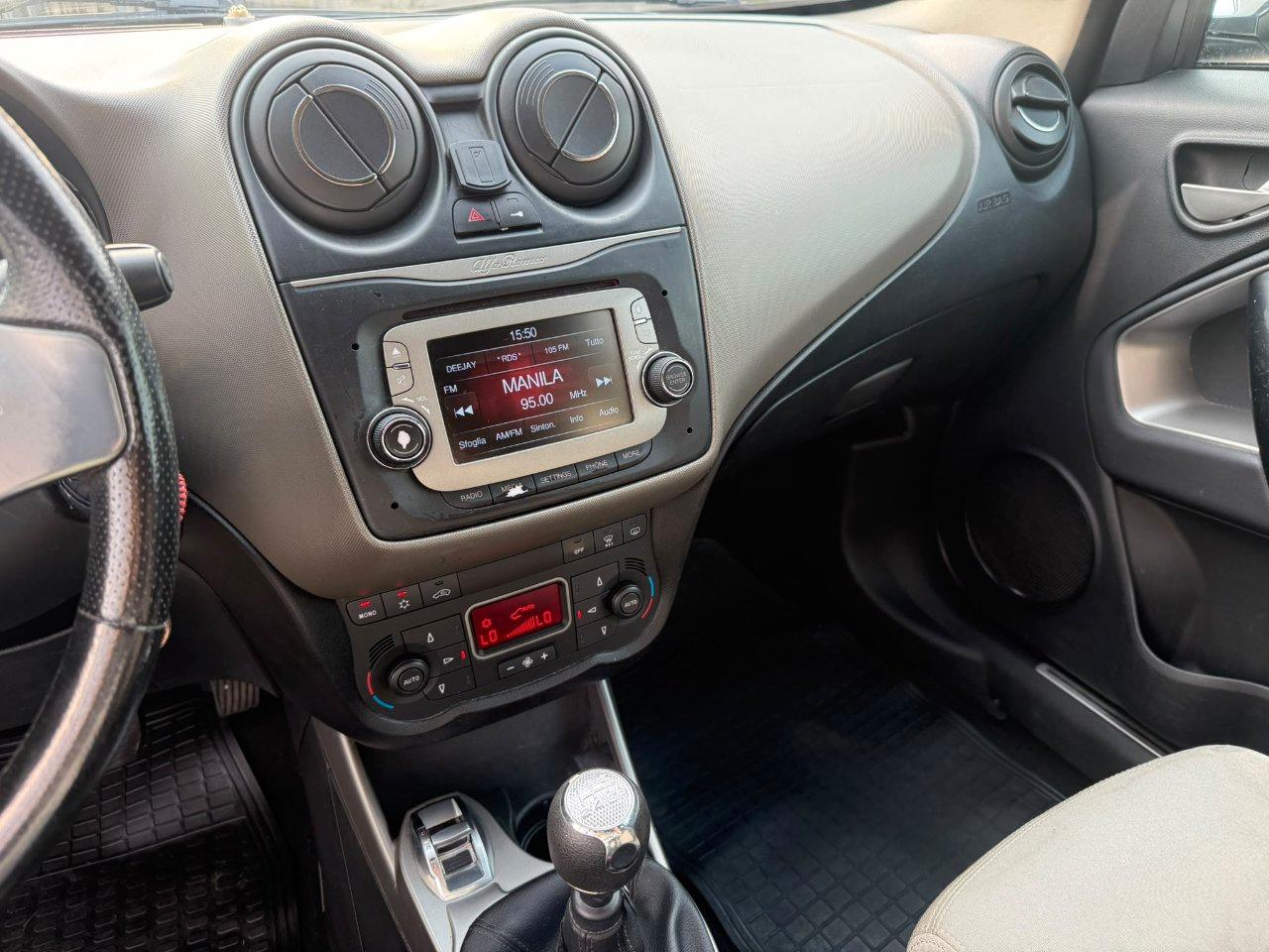 Alfa Romeo MiTo 0.9 t. t.air Distinctive 105cv