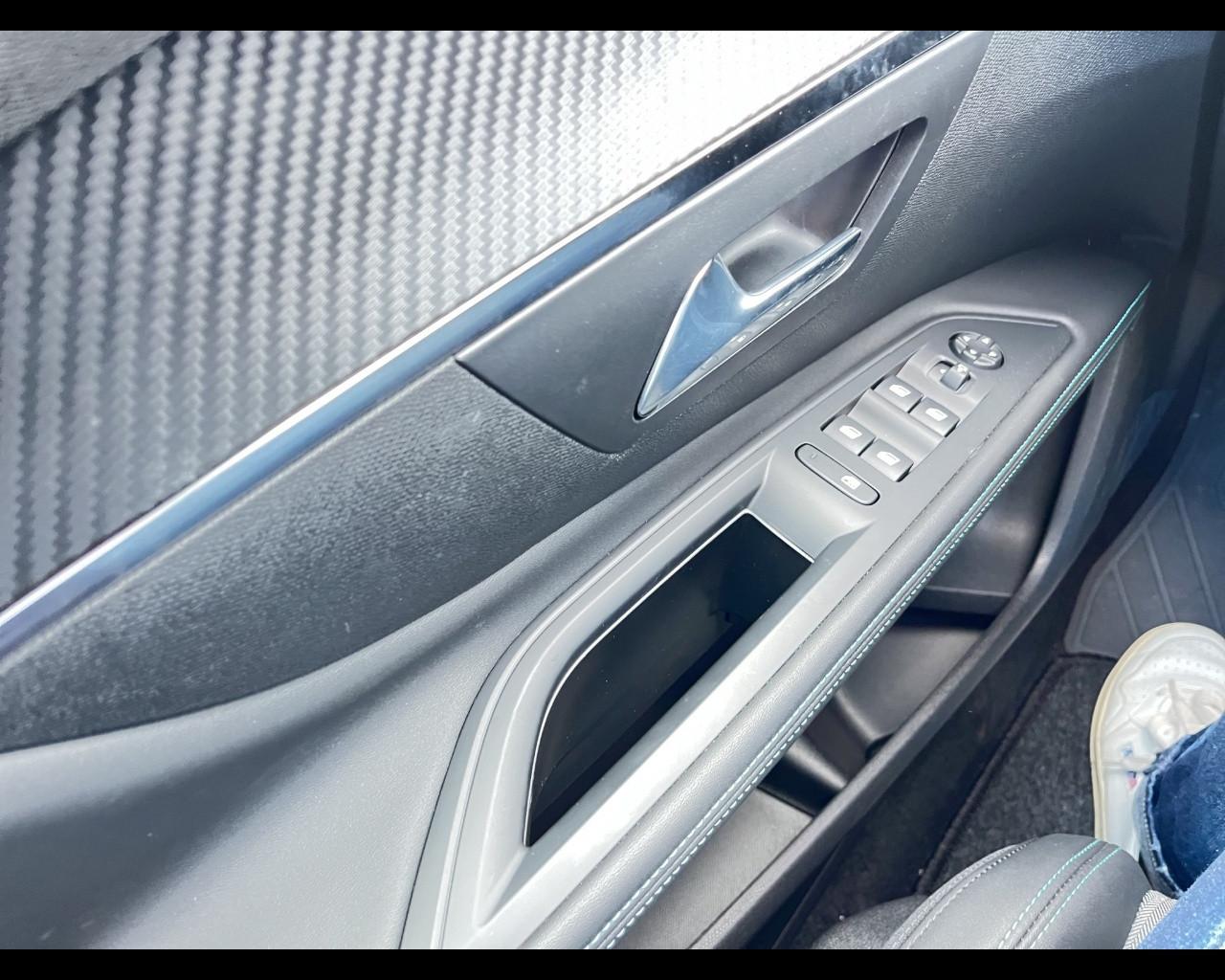 PEUGEOT 5008 BlueHDi 130 S&S EAT8 ALLURE PACK
