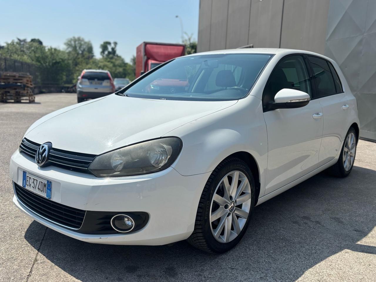 Volkswagen Golf 1.6 TDI DPF DSG 5p. Highline