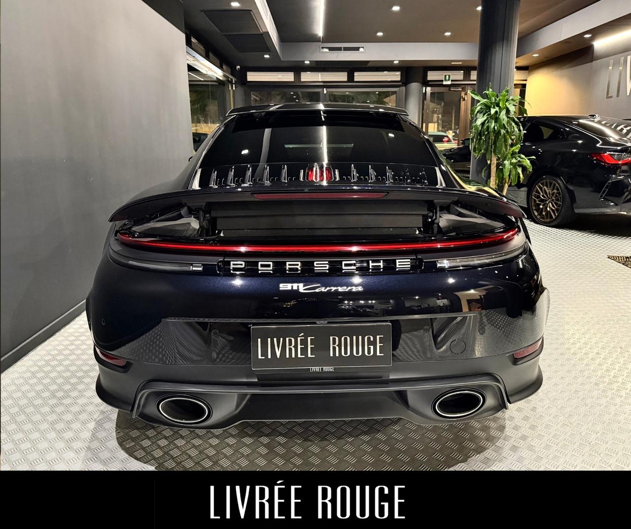 Porsche 911 Carrera 992 . 2