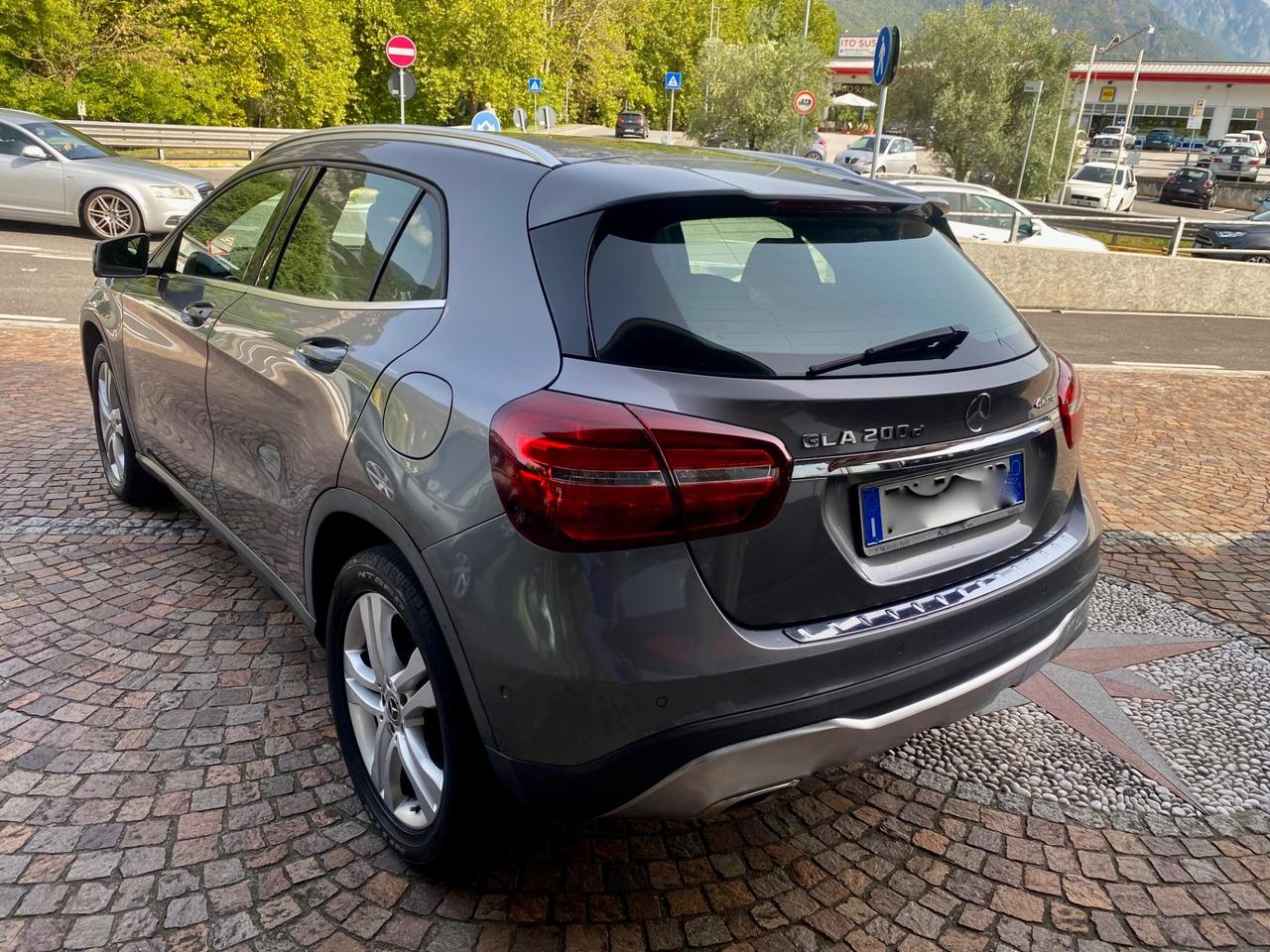 Mercedes-benz GLA 200 d Automatic 4Matic Sport
