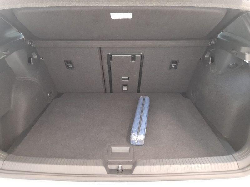 Volkswagen Golf 2.0 TDI SCR 110KW R-Line DSG