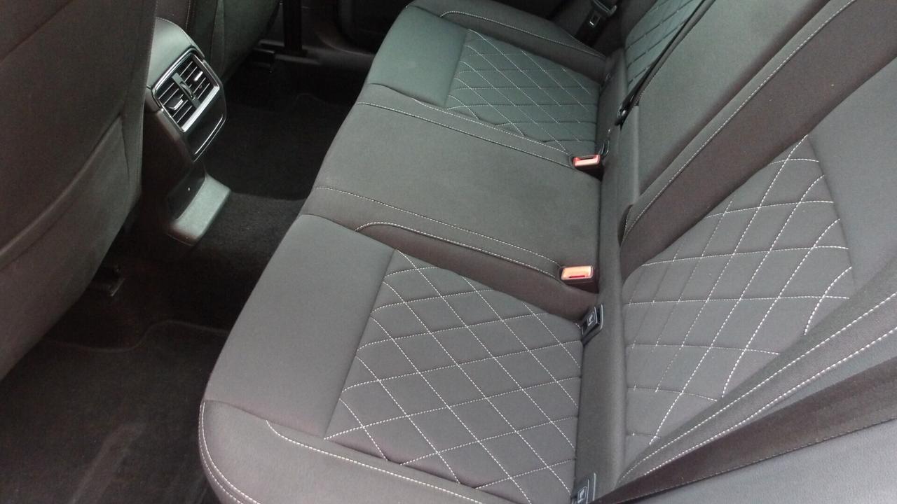 SKODA KAROQ 1.6 DIESEL-AUTO-RETROC-PREZZO PROMO!