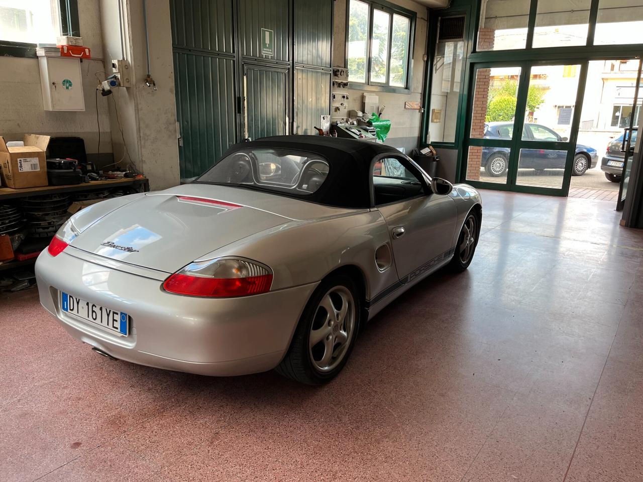 Porsche Boxster 2.5i 24V cat