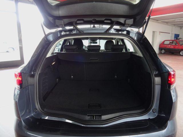 RENAULT Megane Mégane Sporter Blue dCi 115 CV N1 Autocarro