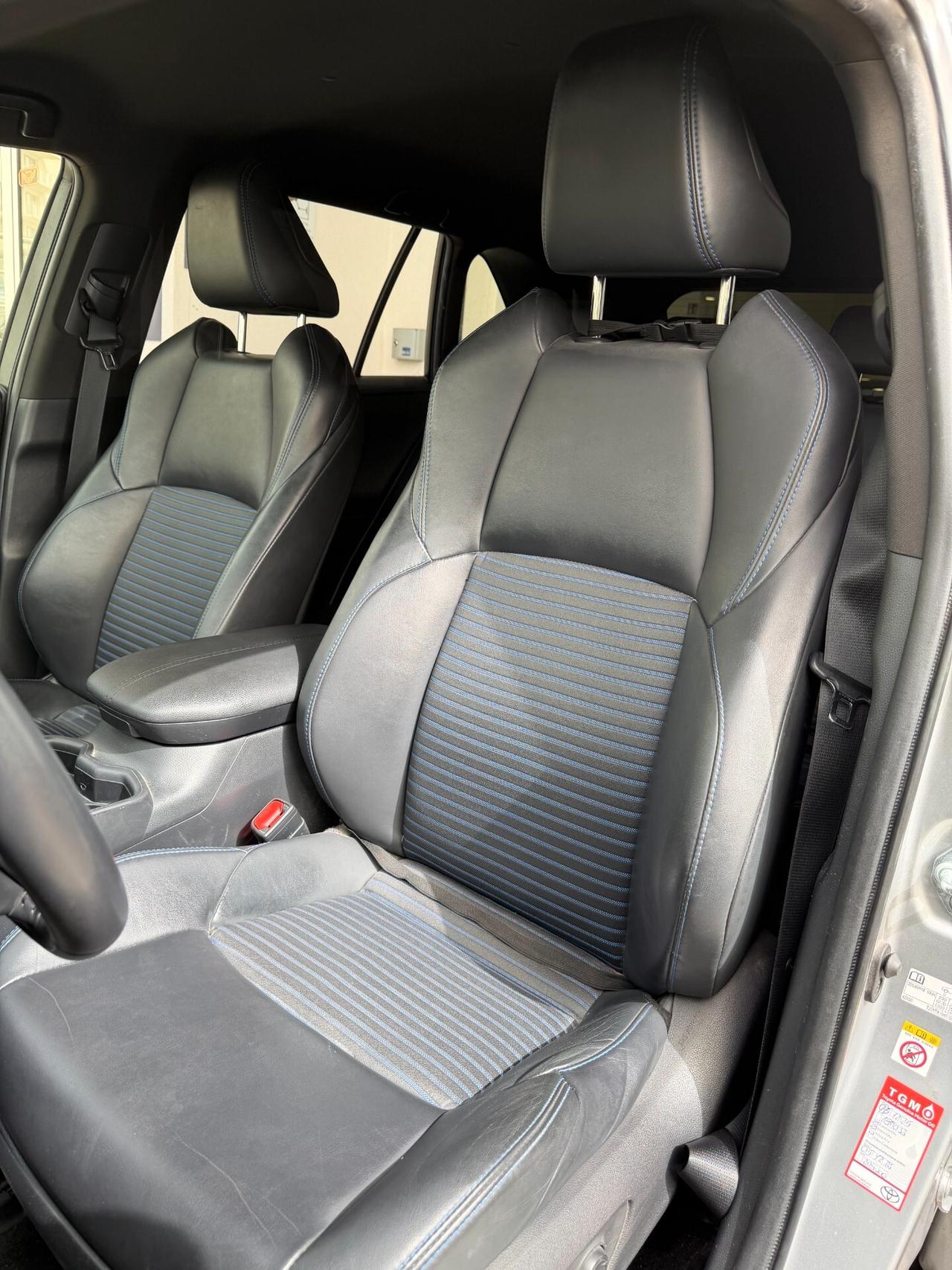 Toyota RAV 4 E-CVT 2WD STYLE