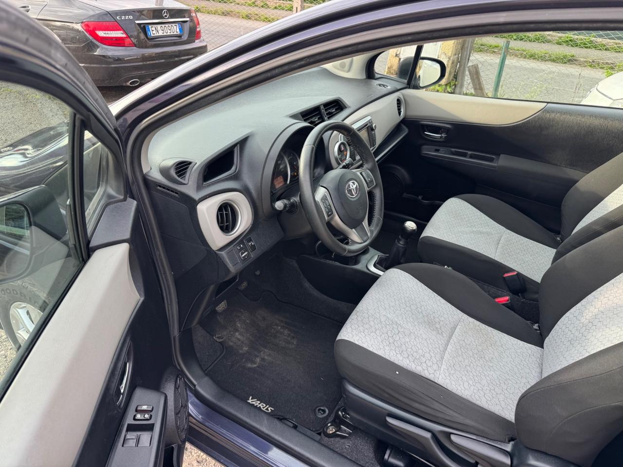 Toyota Yaris 1.0 3 porte Active NEOPATENTATI