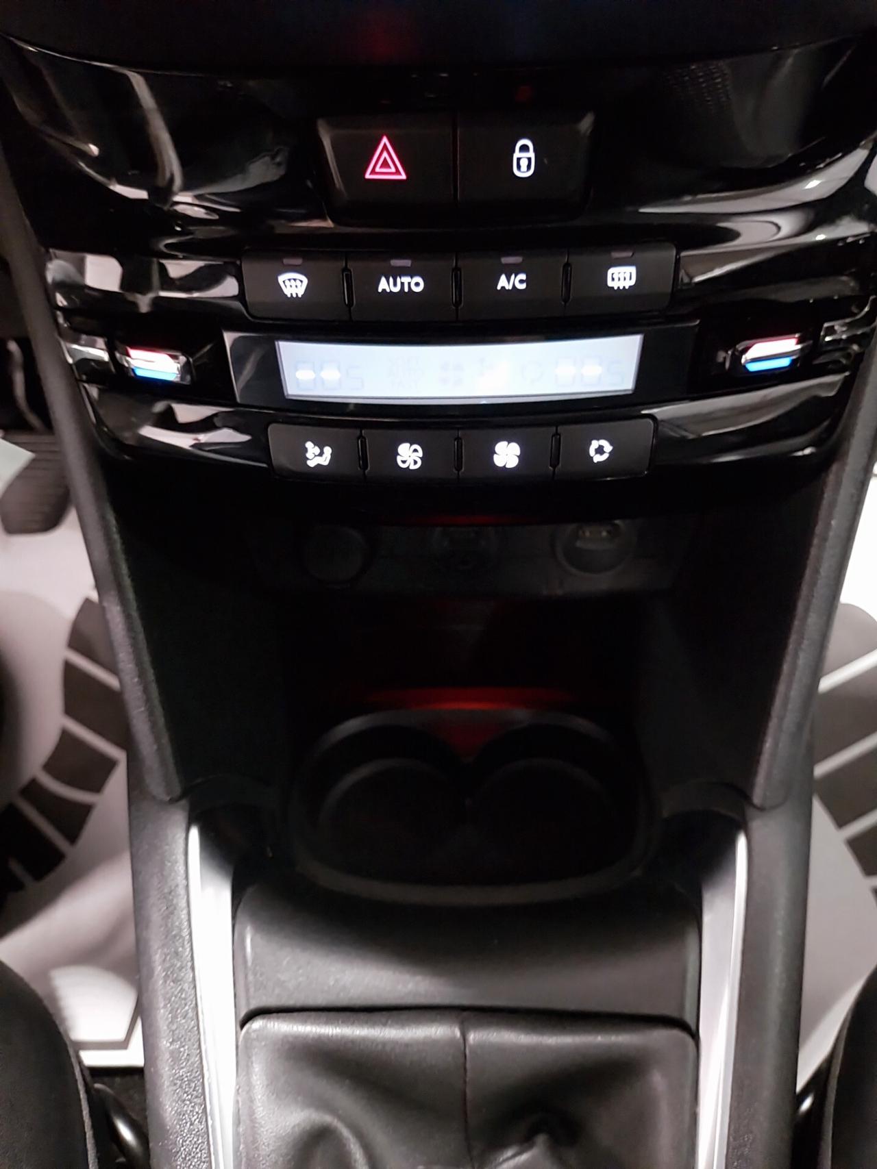 Peugeot 208 1.6 e-HDi 92 CV 3 porte Allure - ok neopatentati