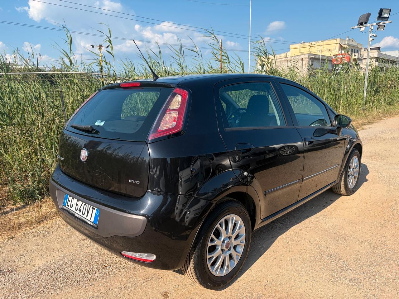 FIAT PUNTO EVO 1.3 MJT 75CV ADATTA NEOPATENTATI 150.000 KM