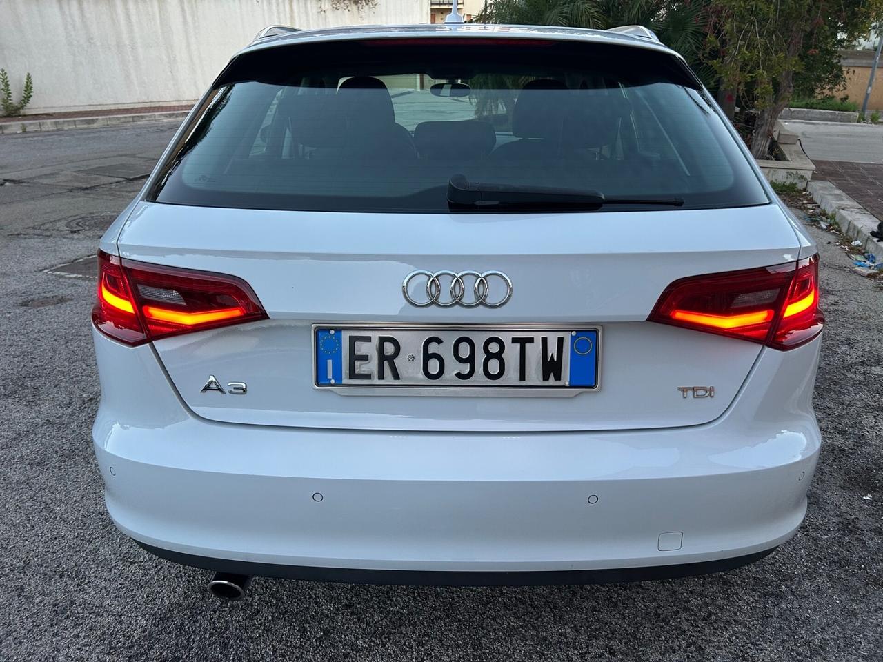 Audi A3 SPB 1.6 TDI Ambition ideale per neopatenta