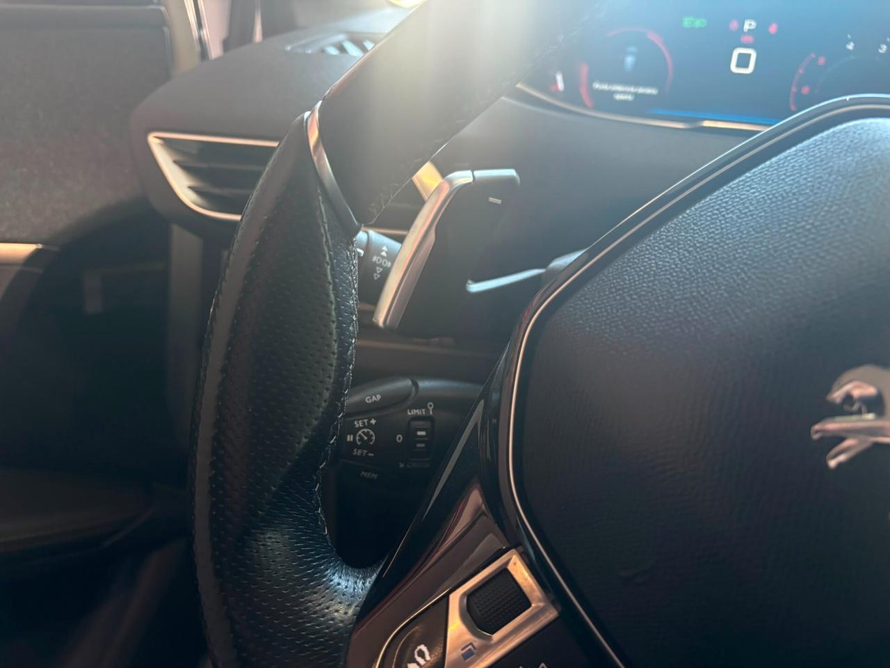 PEUGOET 3008 1.6 HDI 120 CV AUTOMATICA GT LINE TETTO PANORAMICO