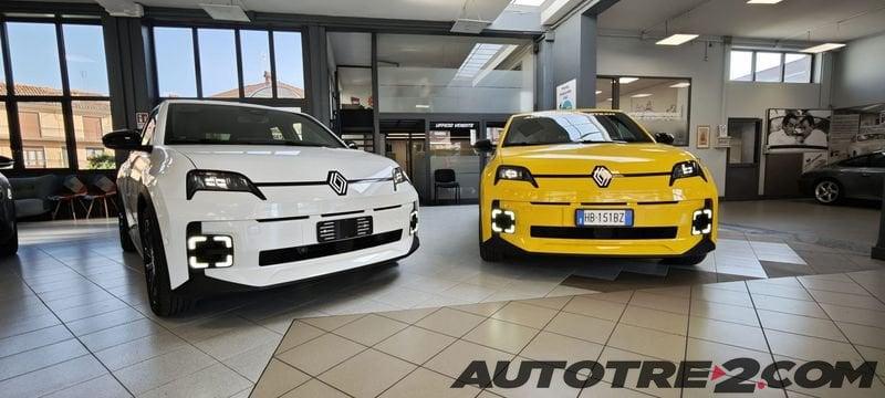 Renault 5 E-Tech Electric 40 KWH techno 120 cv urban range A PARTIRE DA € 20.900 DETAX