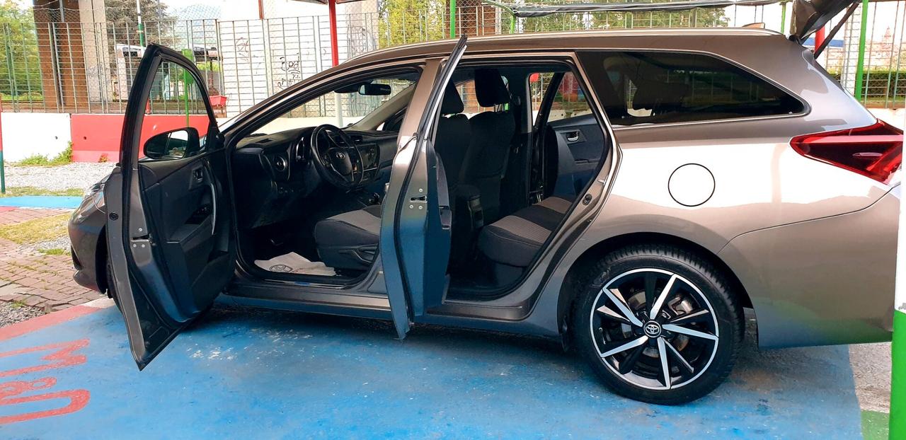 TOYOTA AURIS 1.8 BENZINA/HYBRID GARANZIA DI CASA TOYOTA
