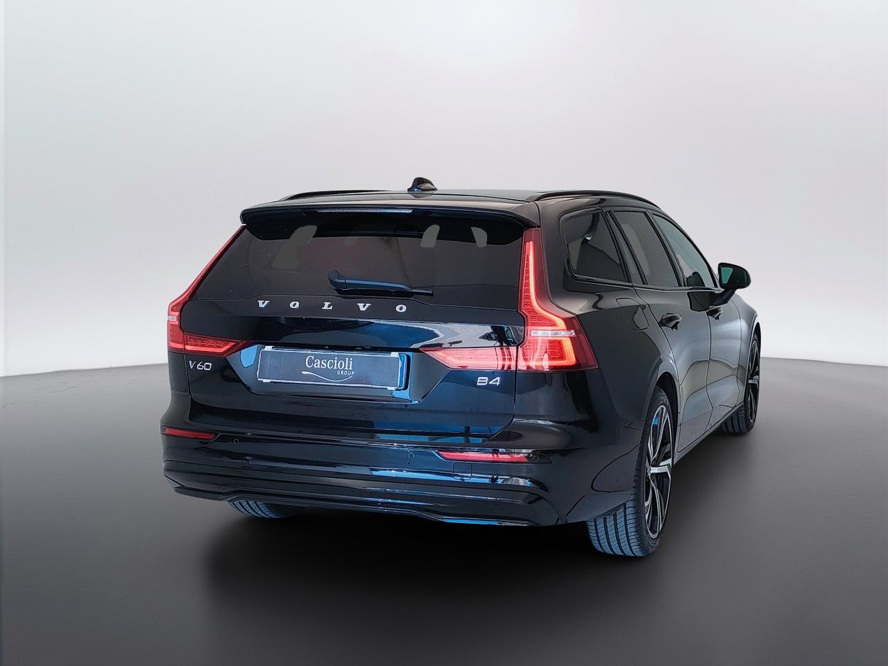 VOLVO V60 II 2023 - V60 2.0 b4 Plus Dark auto