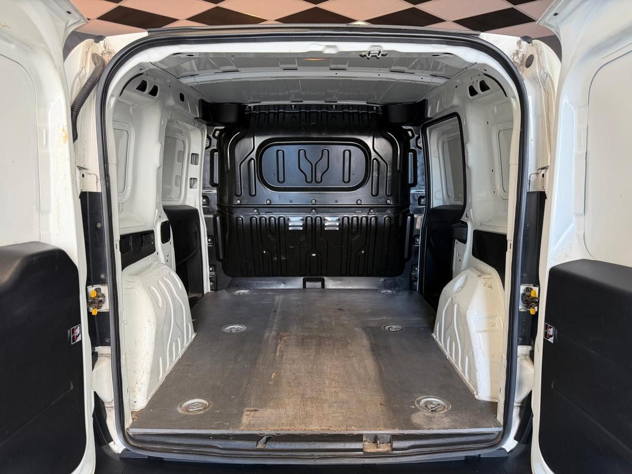 Fiat Doblo 1.6 MJT 105CV S&S PC-TN Cargo Business
