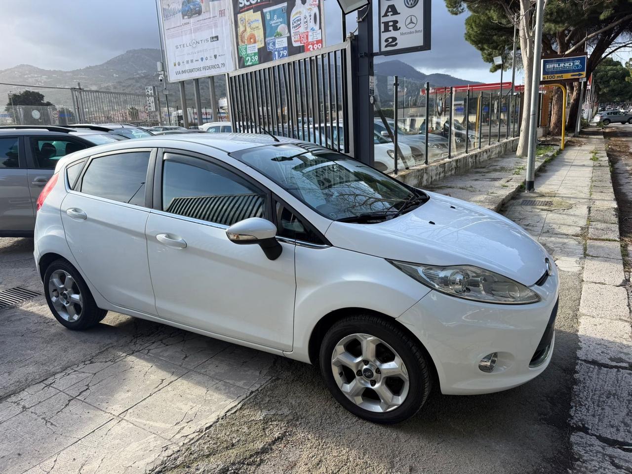 Ford Fiesta Fiesta+ 1.4 5 porte Bz.- GPL