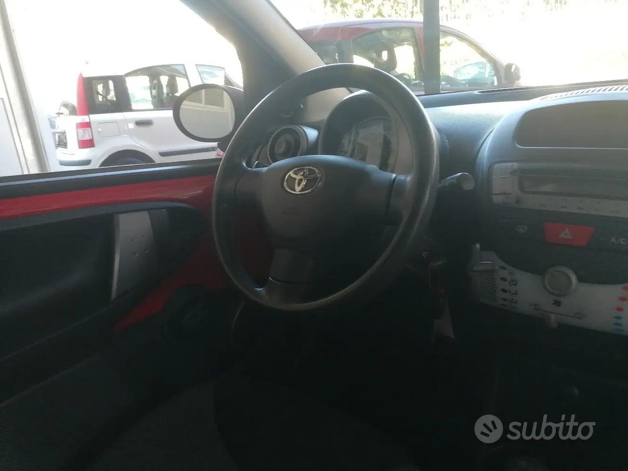 TOYOTA AYGO 1.0 BENZINA - PERFETTA PER NEOPATEN