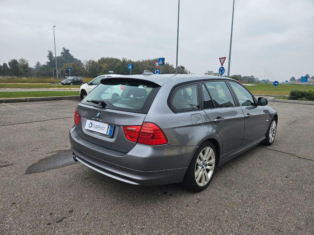 BMW Serie 3 Touring 320d xdrive Attiva 184cv