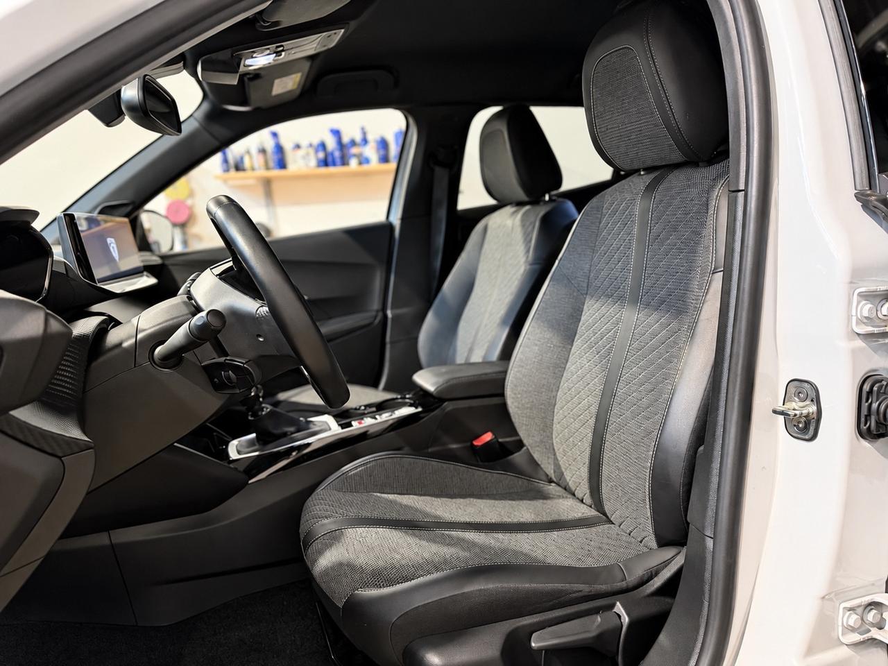 Peugeot 2008 PureTech 100 S&S Allure