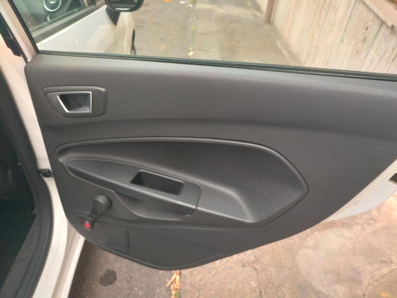 Ford Fiesta 1.5 TDCi 75CV 5 porte Business