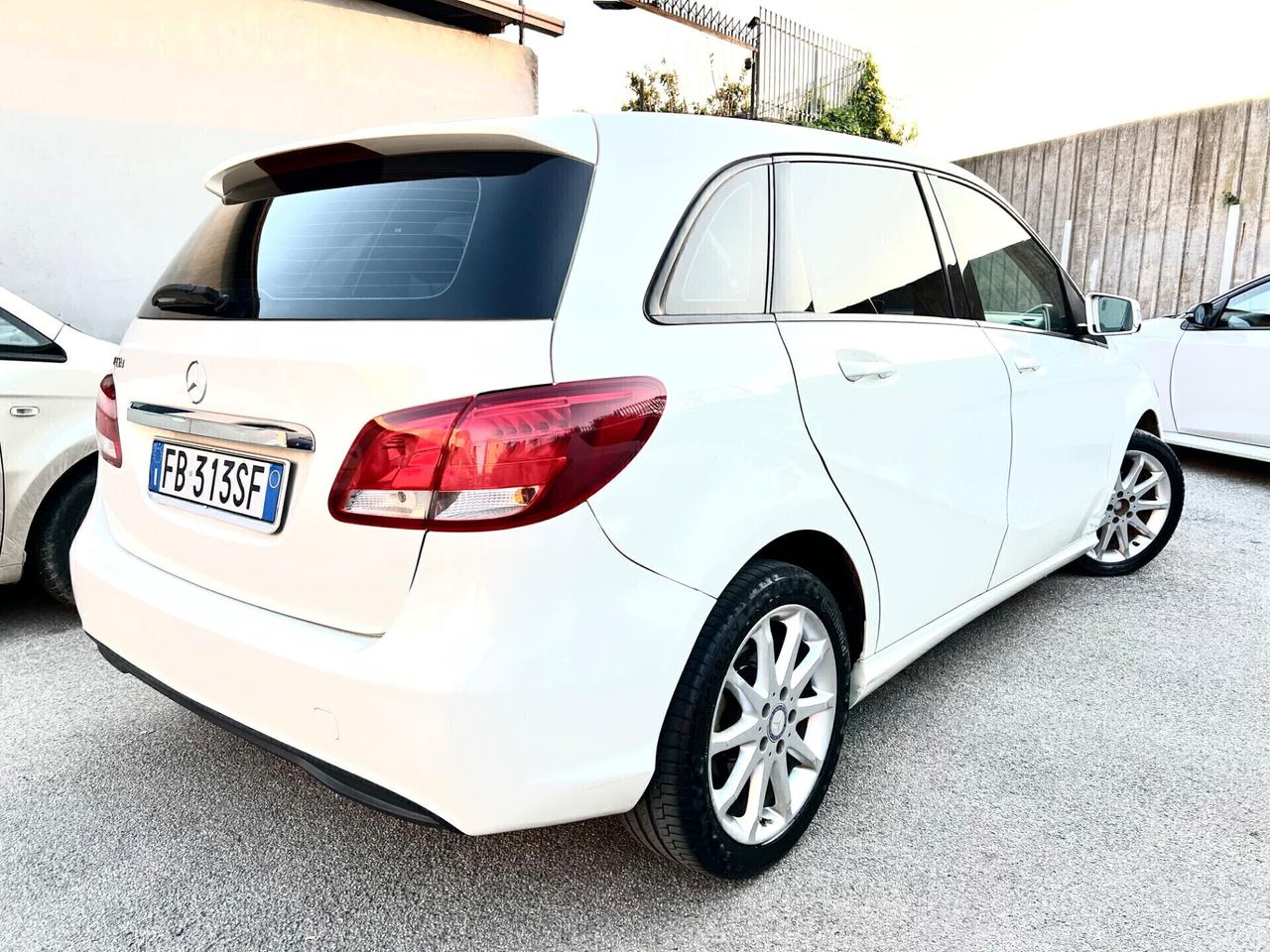 Mercedes-benz B 180 B 180 d Automatic Premium