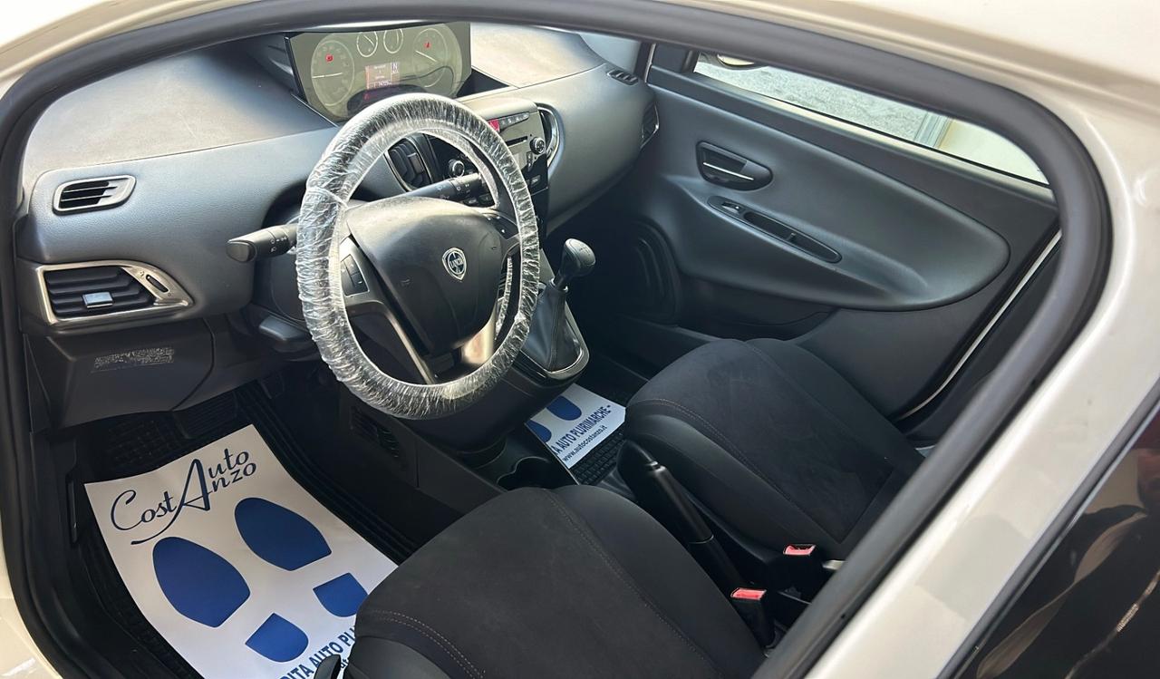 Lancia Ypsilon 0.9 TwinAir Automatica Platinum 2015